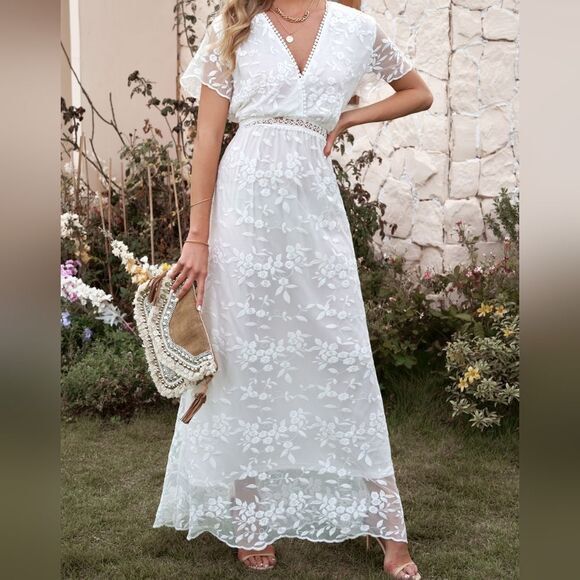 Romantic Embroidered Lace Tulle Maxi Summer Country Wedding Dress - Picture 4 of 10
